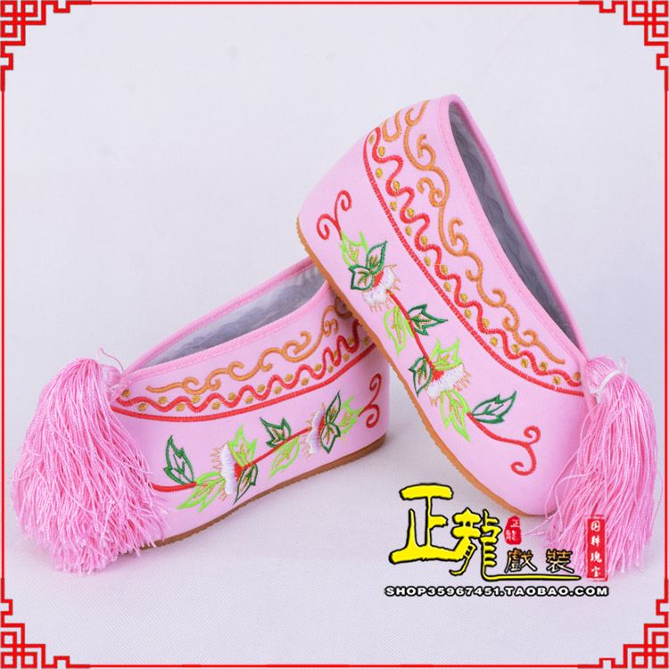 抚顺花旦鞋女绣花彩鞋 舒适款草花内高彩鞋